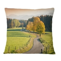 Designart vijugavi seoski put u jesen - pejzažni štampani jastuk za bacanje - 16x16